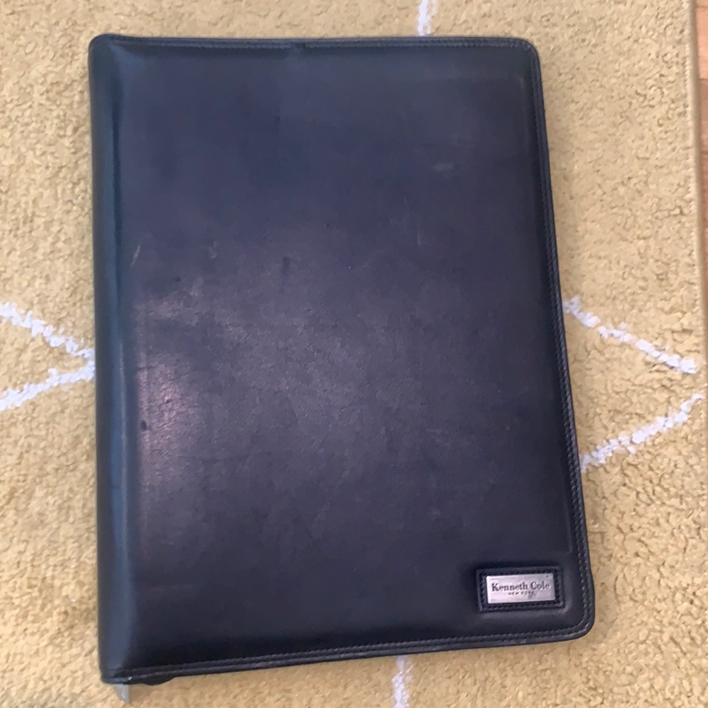 Black leather folio for professionals